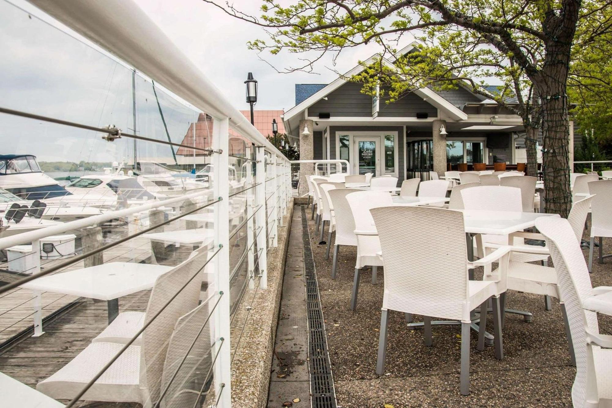 Shoreline Inn & Conference Center, Ascend Hotel Collection Muskegon Buitenkant foto