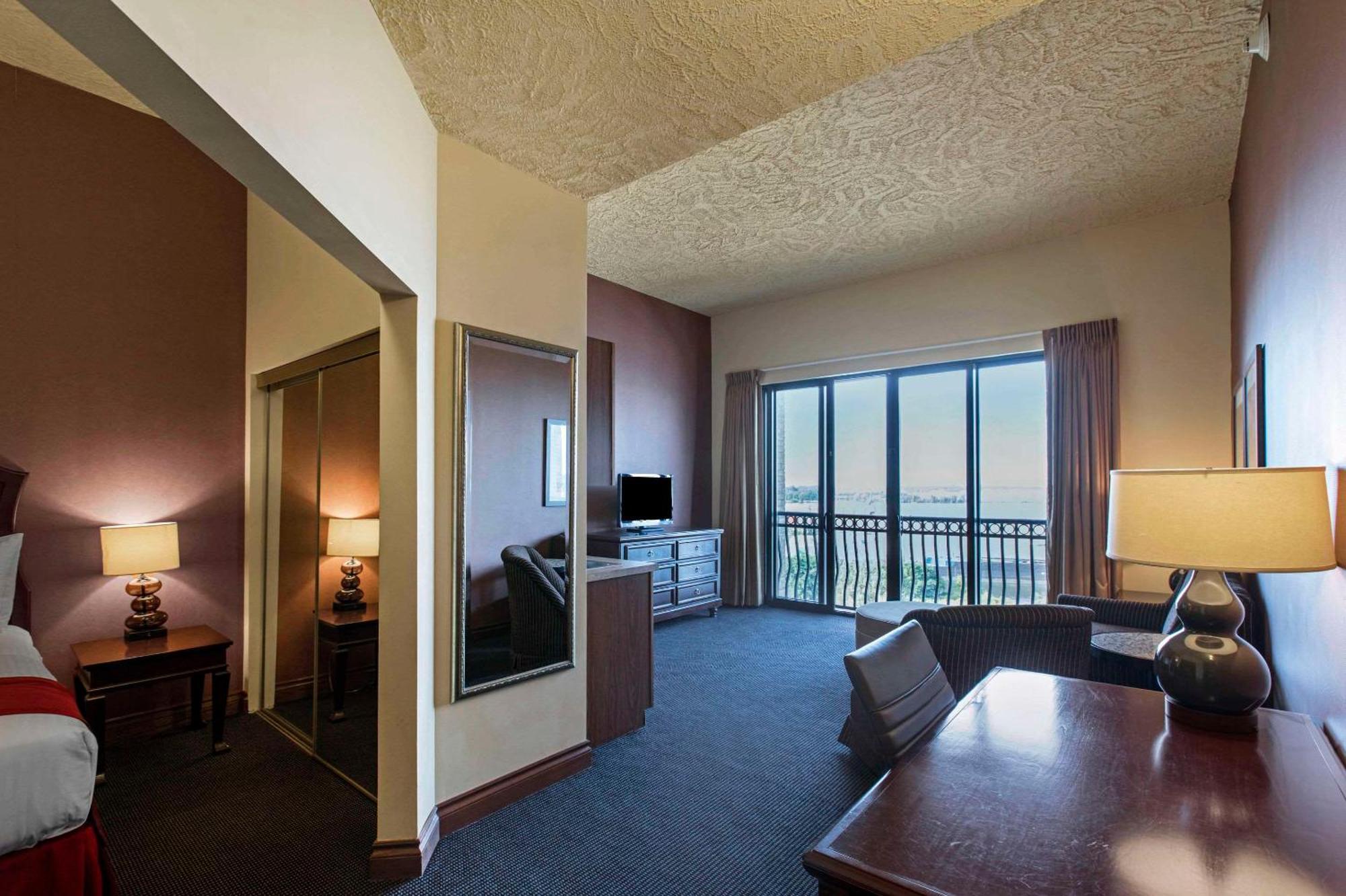 Shoreline Inn & Conference Center, Ascend Hotel Collection Muskegon Buitenkant foto