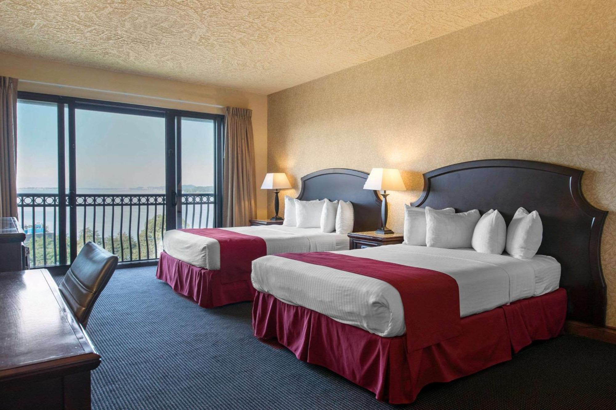 Shoreline Inn & Conference Center, Ascend Hotel Collection Muskegon Buitenkant foto