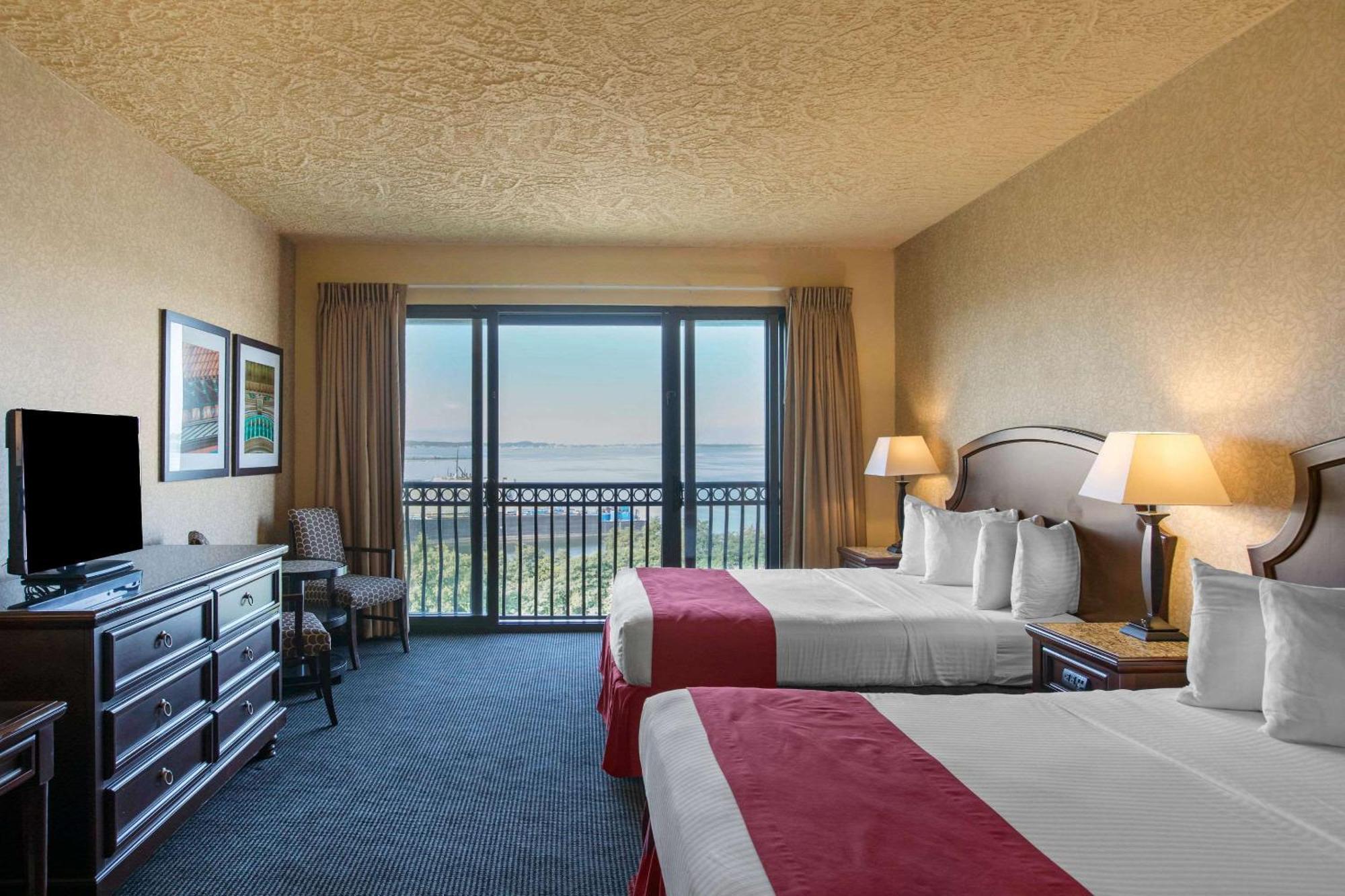 Shoreline Inn & Conference Center, Ascend Hotel Collection Muskegon Buitenkant foto