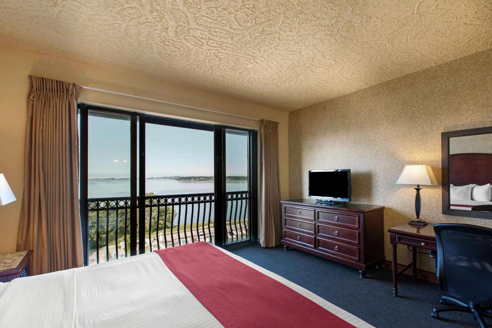 Shoreline Inn & Conference Center, Ascend Hotel Collection Muskegon Buitenkant foto
