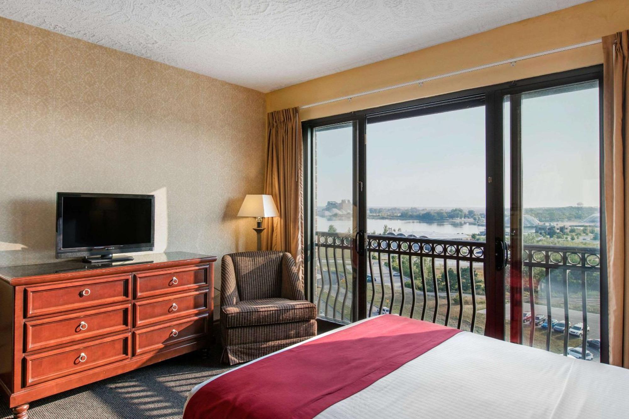 Shoreline Inn & Conference Center, Ascend Hotel Collection Muskegon Buitenkant foto