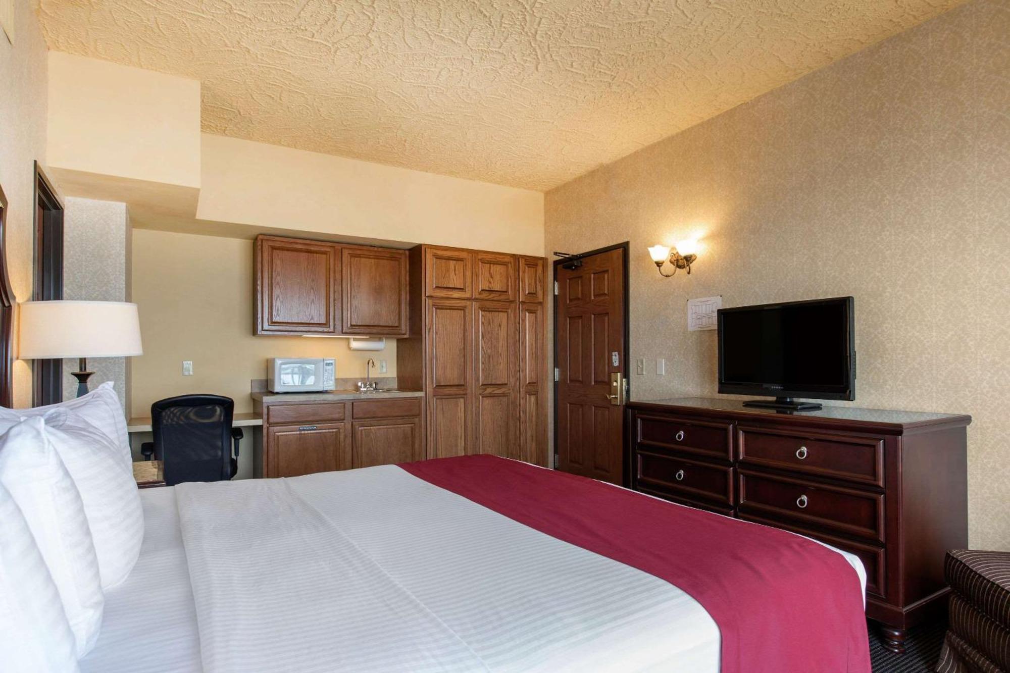 Shoreline Inn & Conference Center, Ascend Hotel Collection Muskegon Buitenkant foto