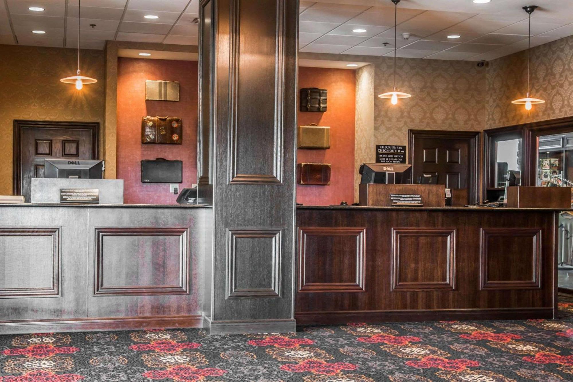 Shoreline Inn & Conference Center, Ascend Hotel Collection Muskegon Buitenkant foto