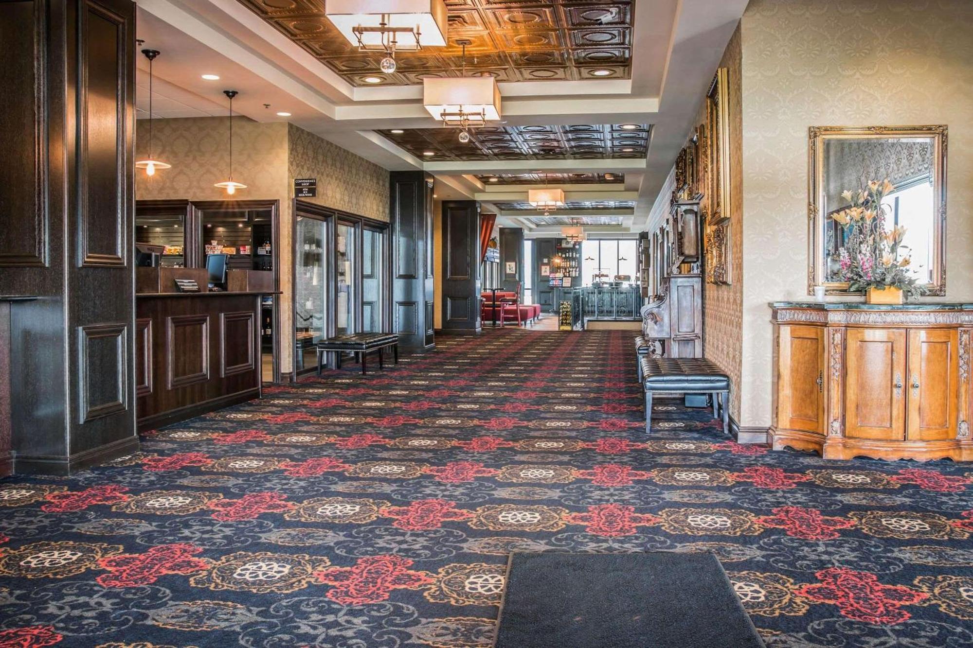 Shoreline Inn & Conference Center, Ascend Hotel Collection Muskegon Buitenkant foto