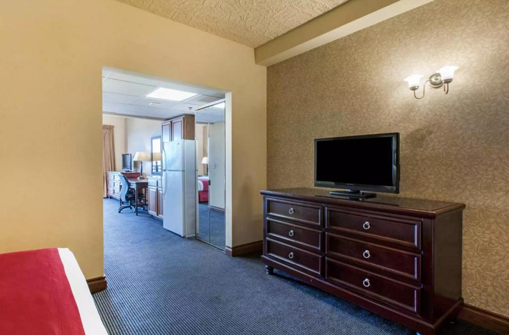 Shoreline Inn & Conference Center, Ascend Hotel Collection Muskegon Buitenkant foto
